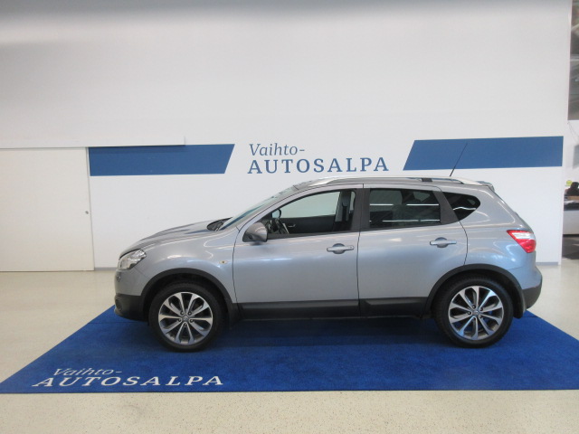 NISSAN Qashqai 2010