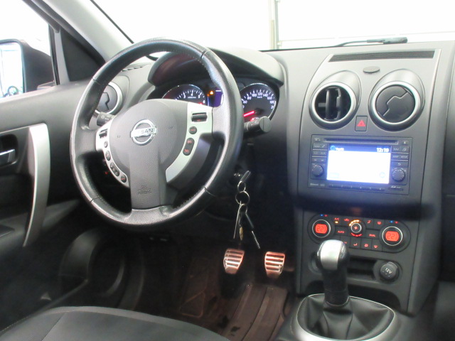 NISSAN Qashqai 2010