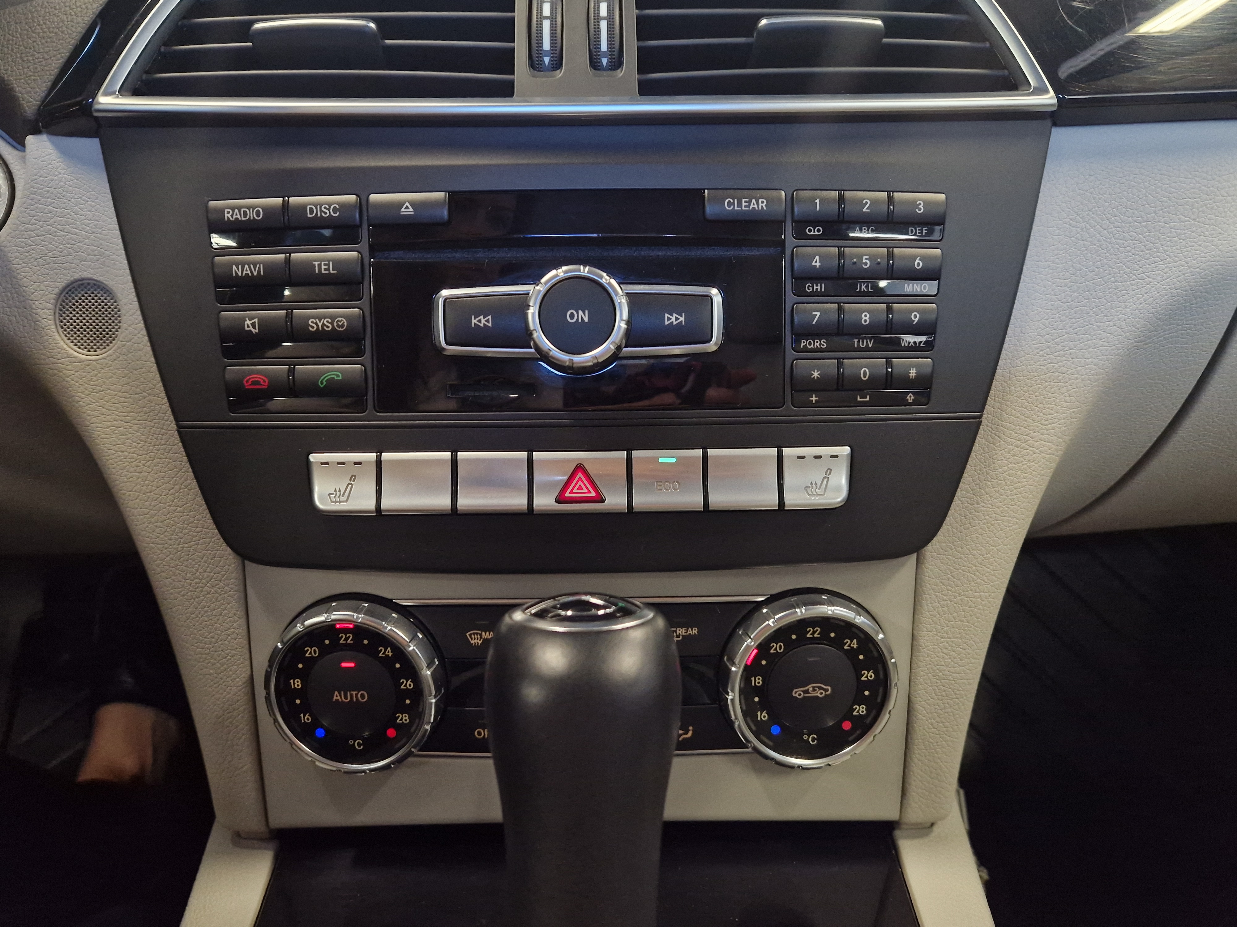 MERCEDES-BENZ C 2011