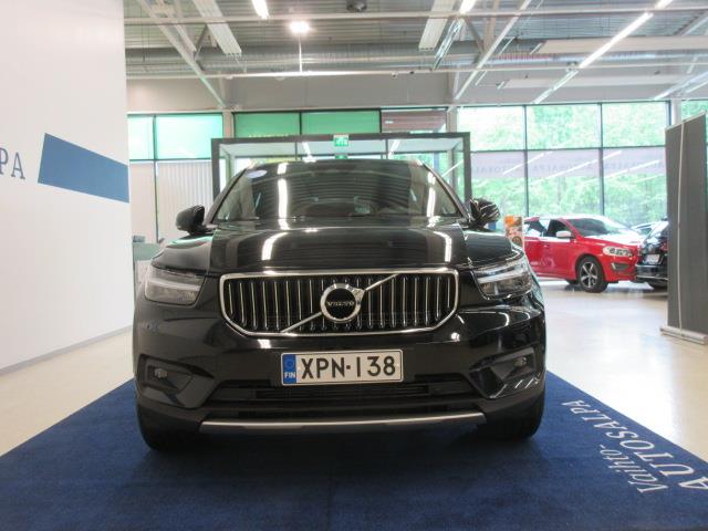 VOLVO XC40 2021