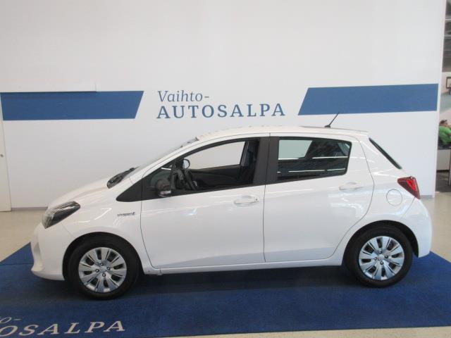 TOYOTA Yaris 2016
