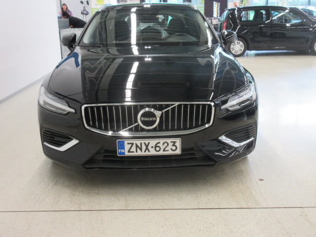 VOLVO V60 2022