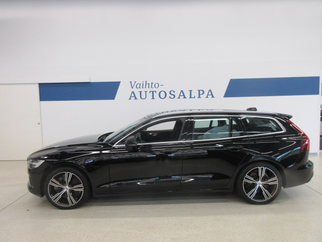 VOLVO V60 2022