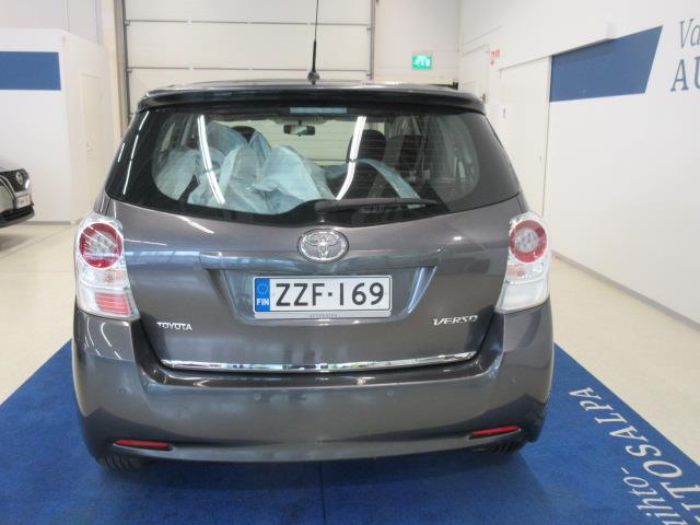 TOYOTA Verso 2011