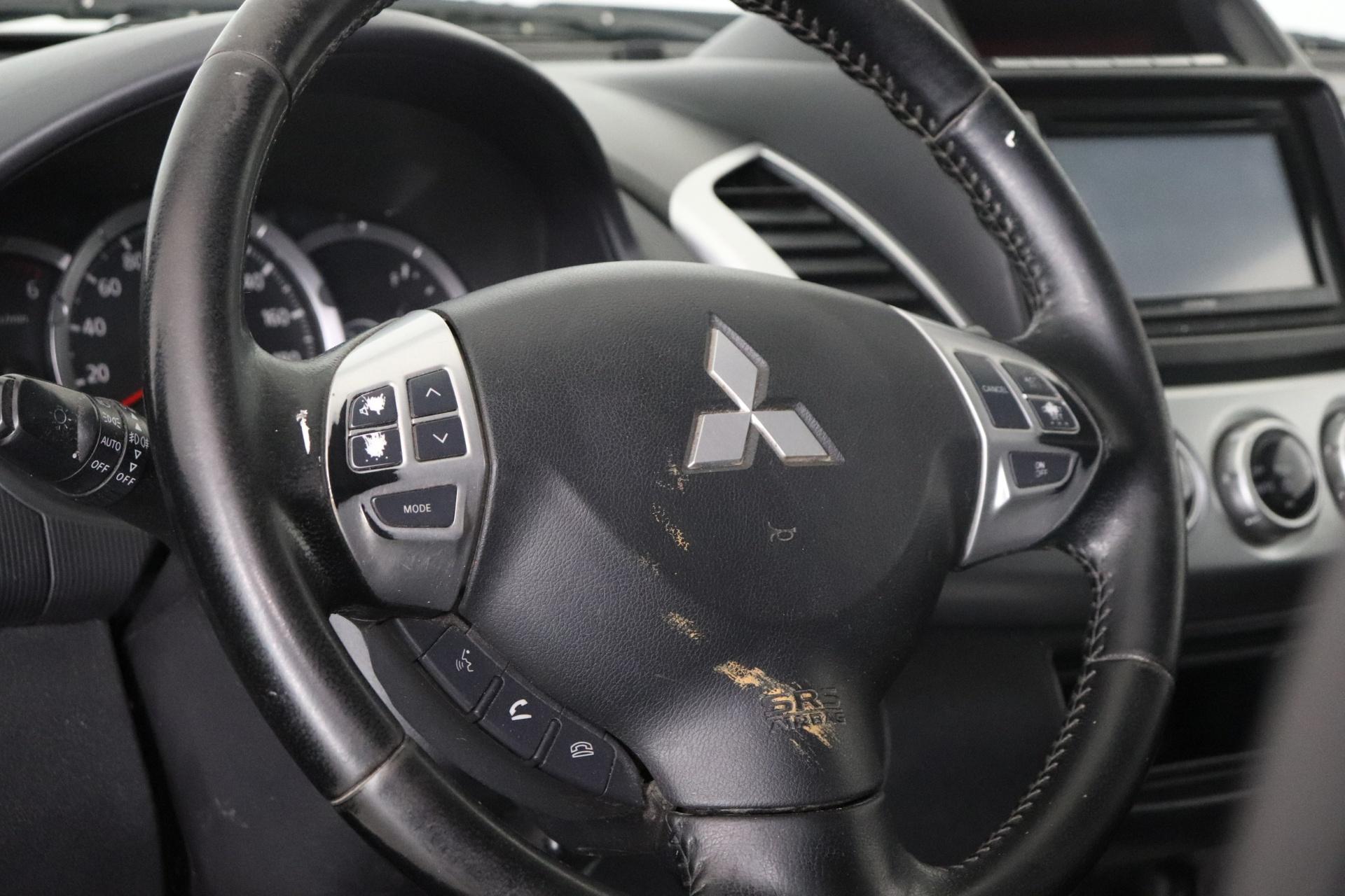 MITSUBISHI L200 2014