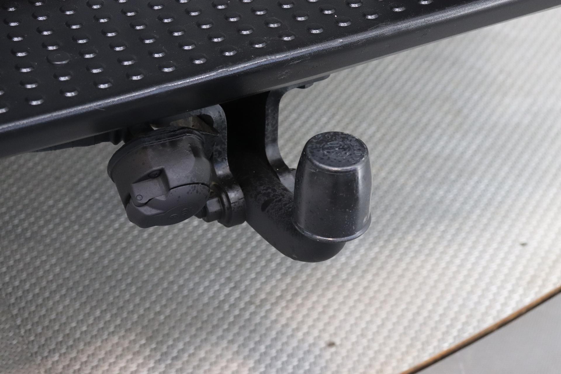 VOLKSWAGEN Amarok 2016