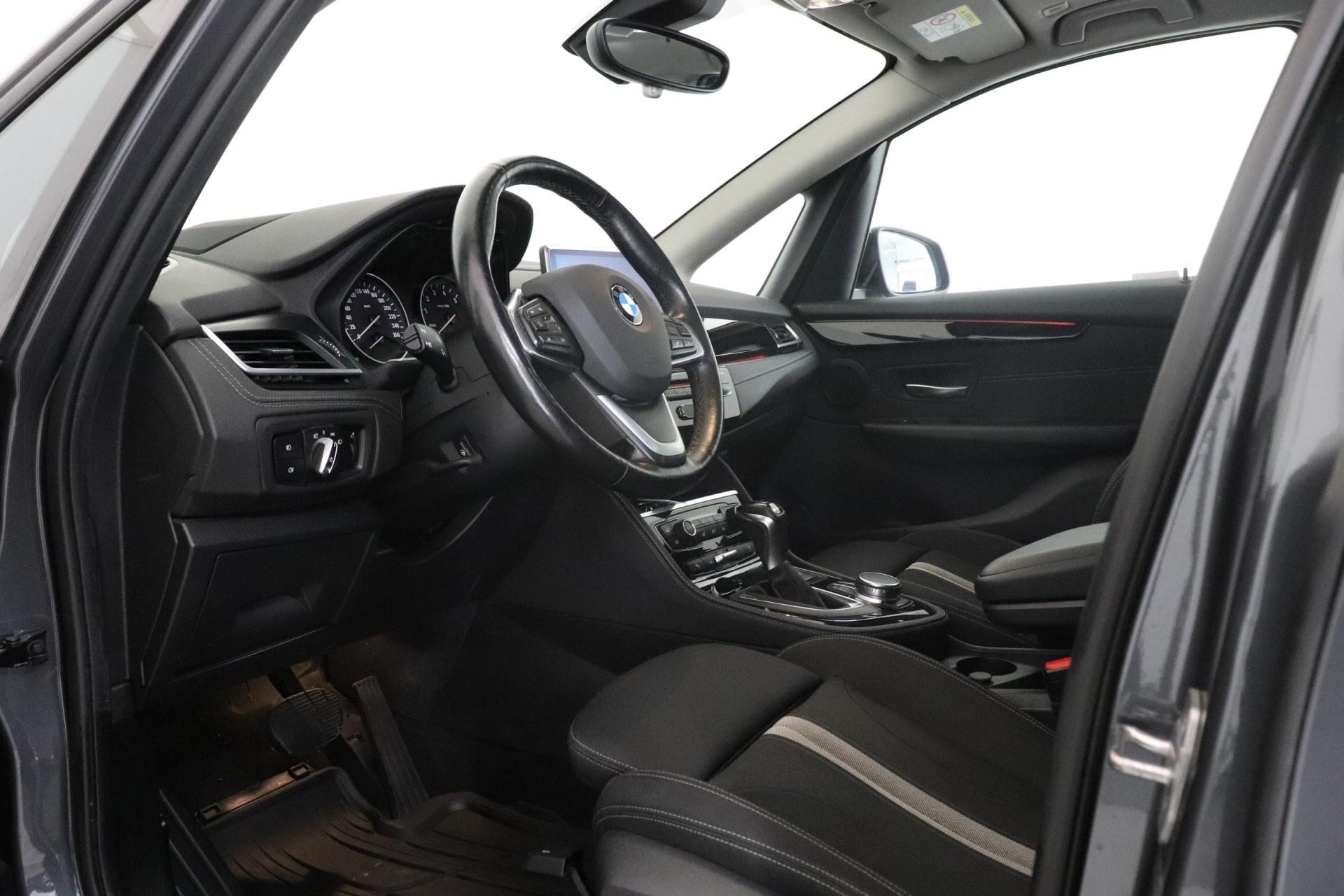 BMW 225 2017