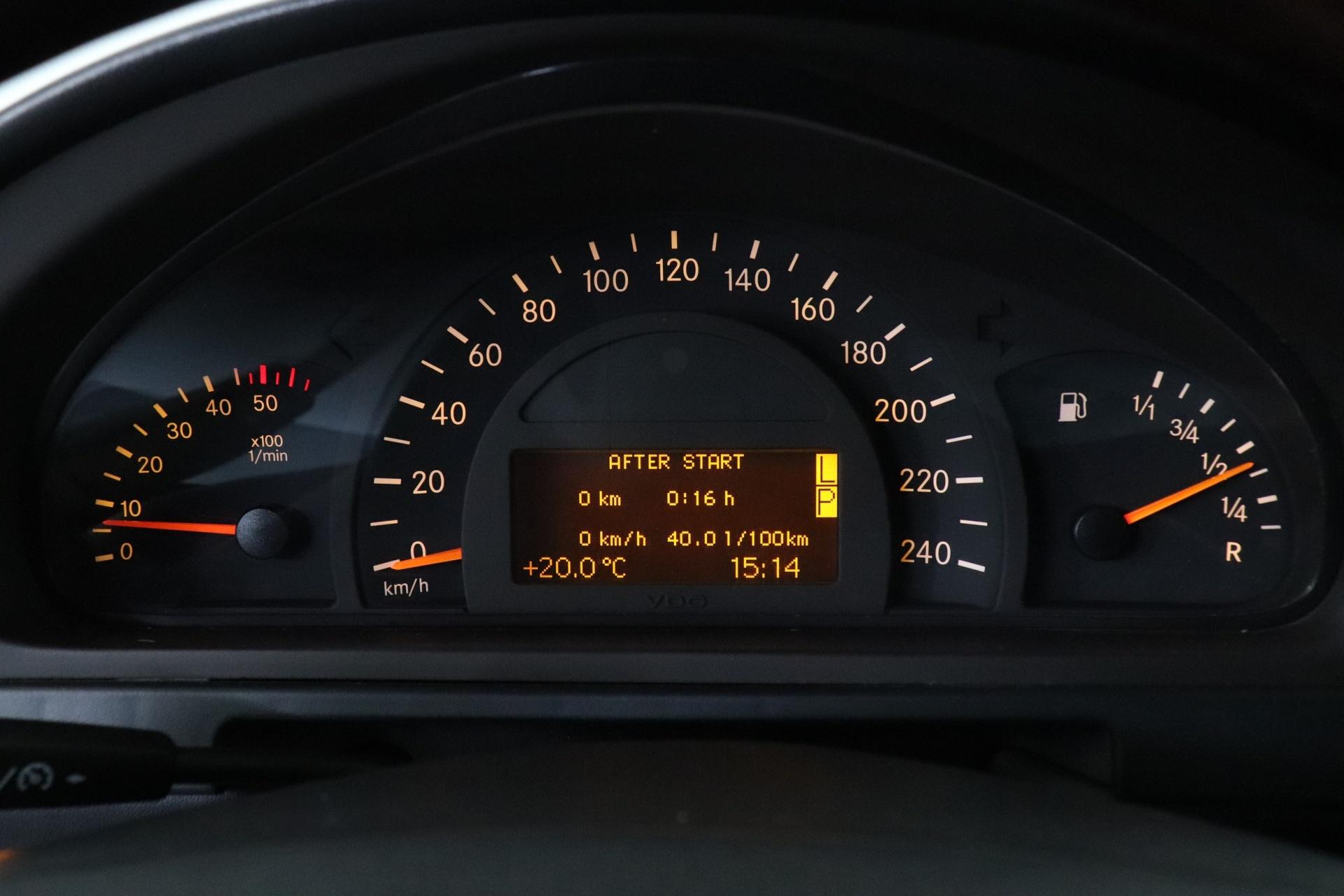 MERCEDES-BENZ G 2002