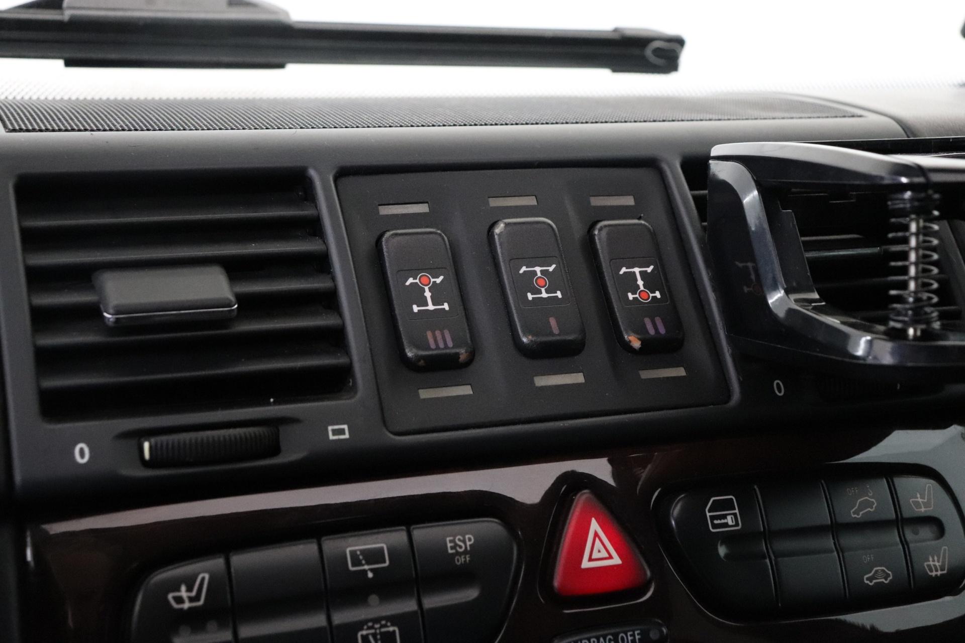 MERCEDES-BENZ G 2002