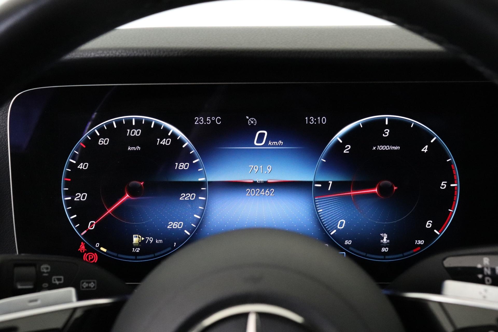 MERCEDES-BENZ E 2022
