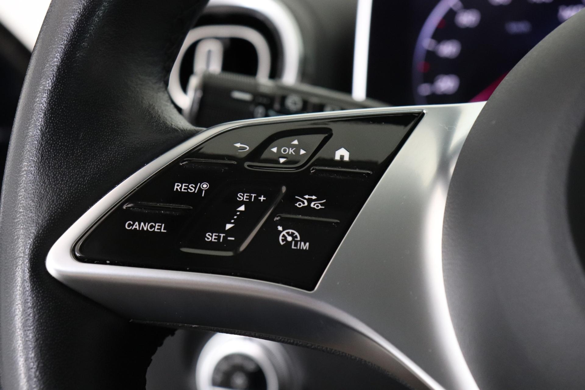 MERCEDES-BENZ C 2022