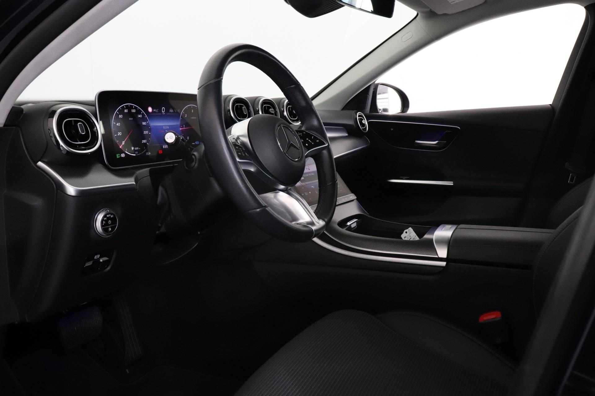 MERCEDES-BENZ C 2022