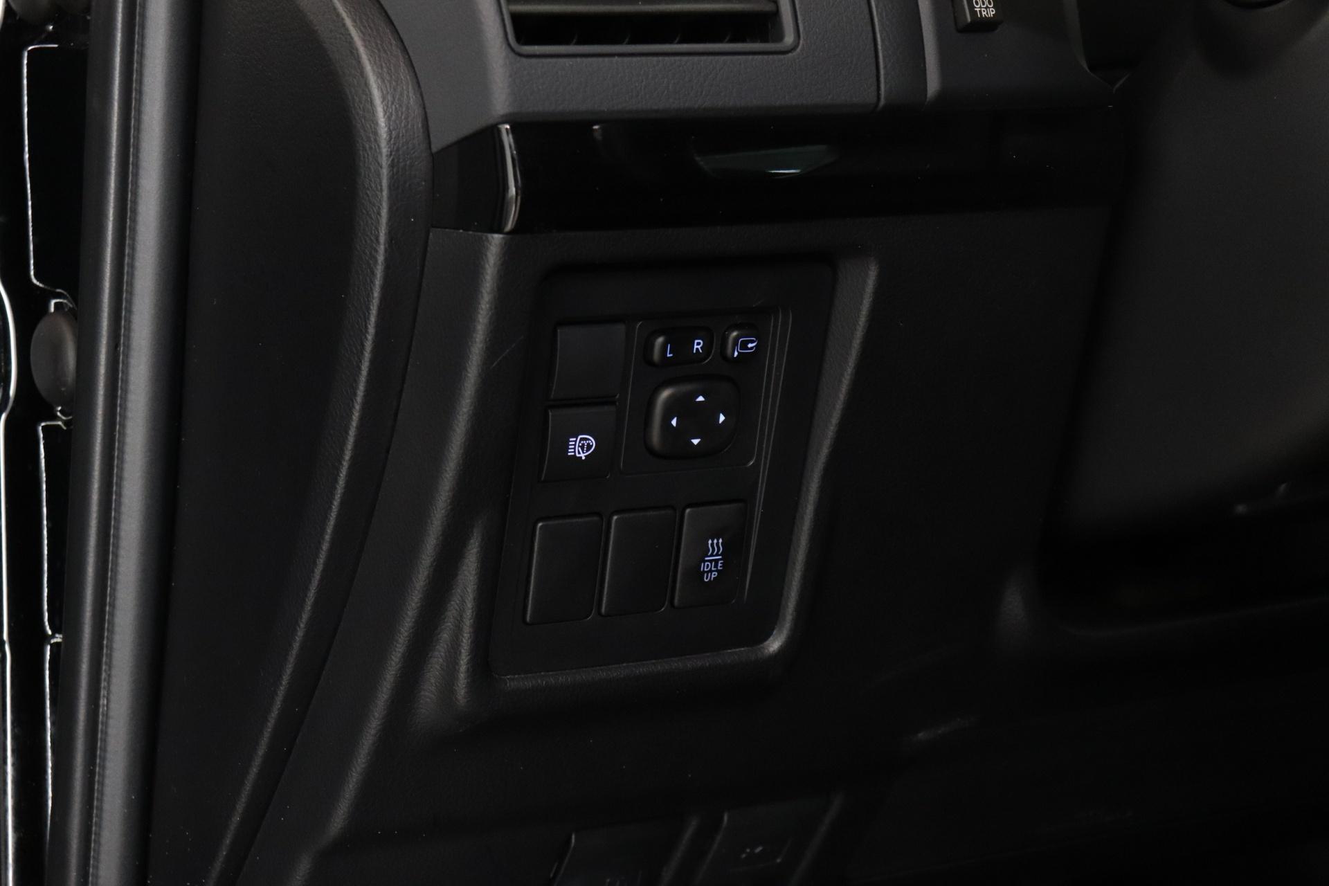 TOYOTA Land Cruiser 2020