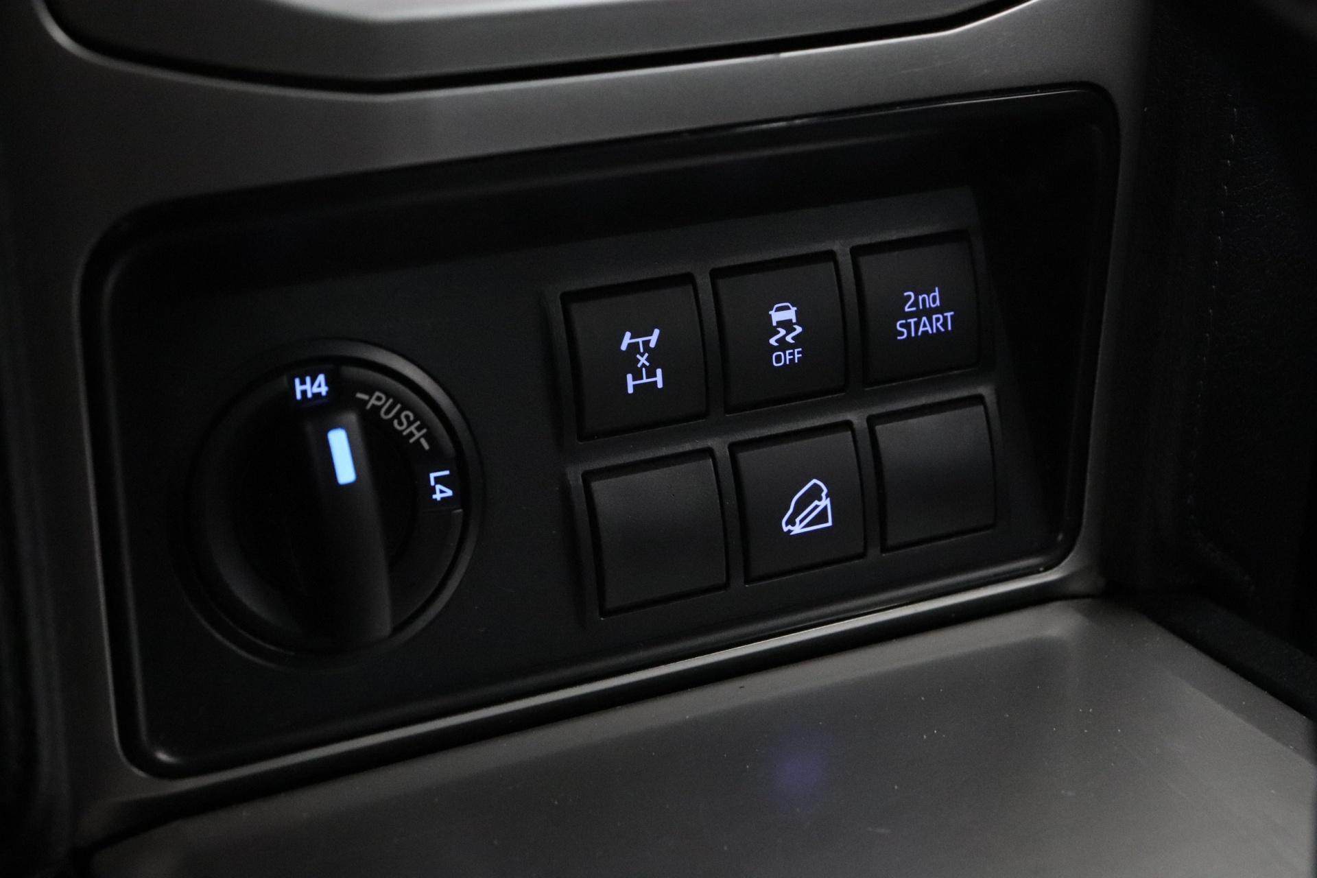 TOYOTA Land Cruiser 2020