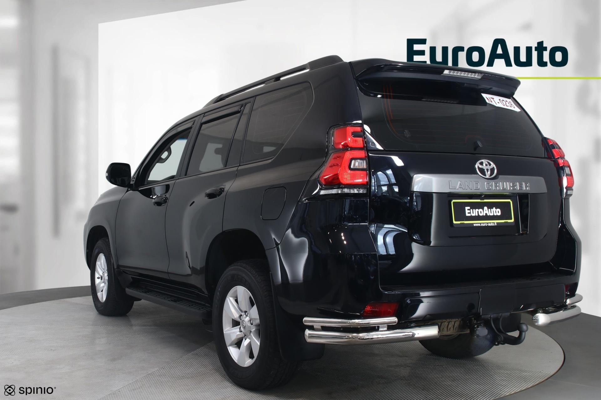 TOYOTA Land Cruiser 2020