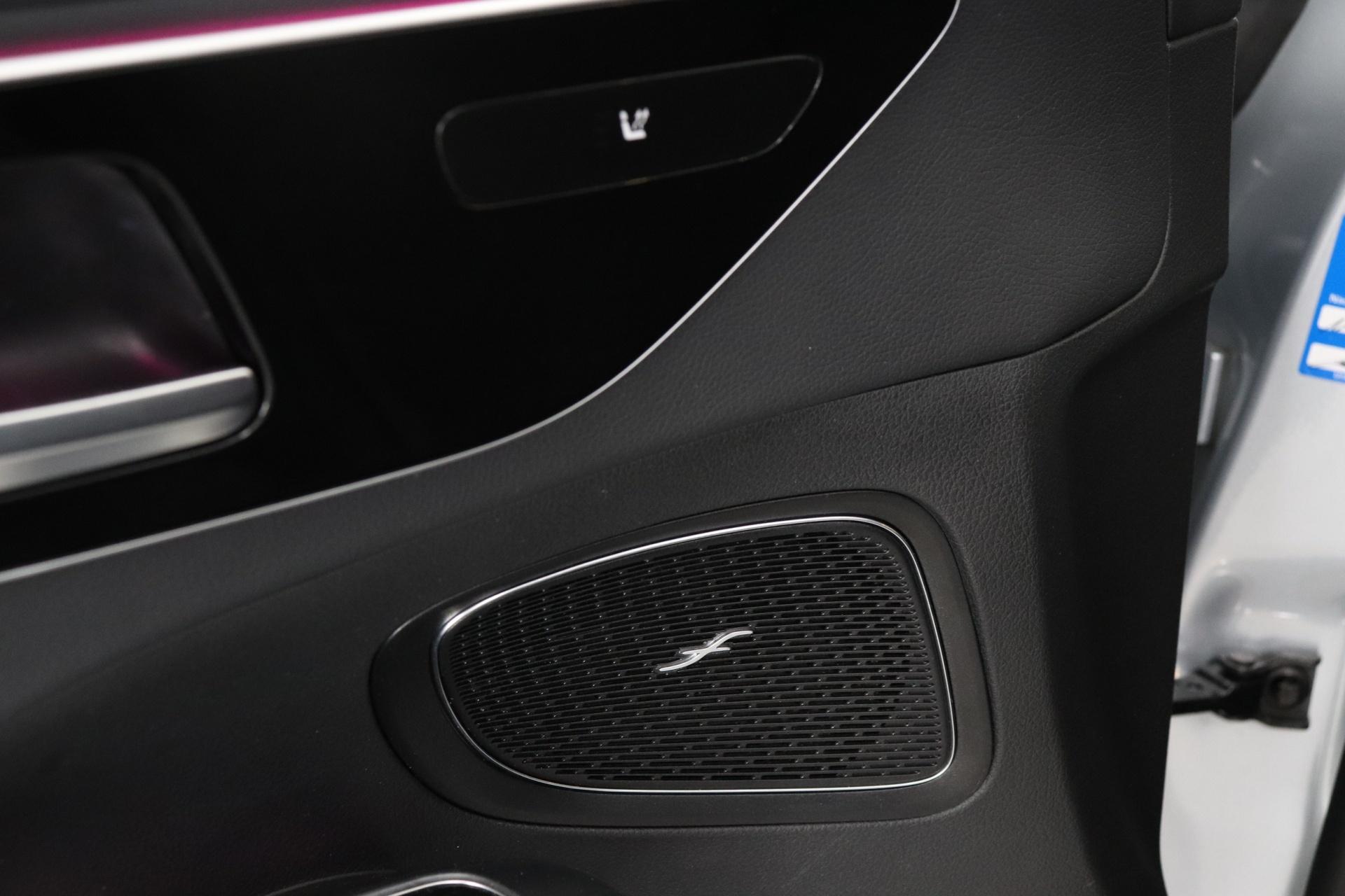 MERCEDES-BENZ C 2022