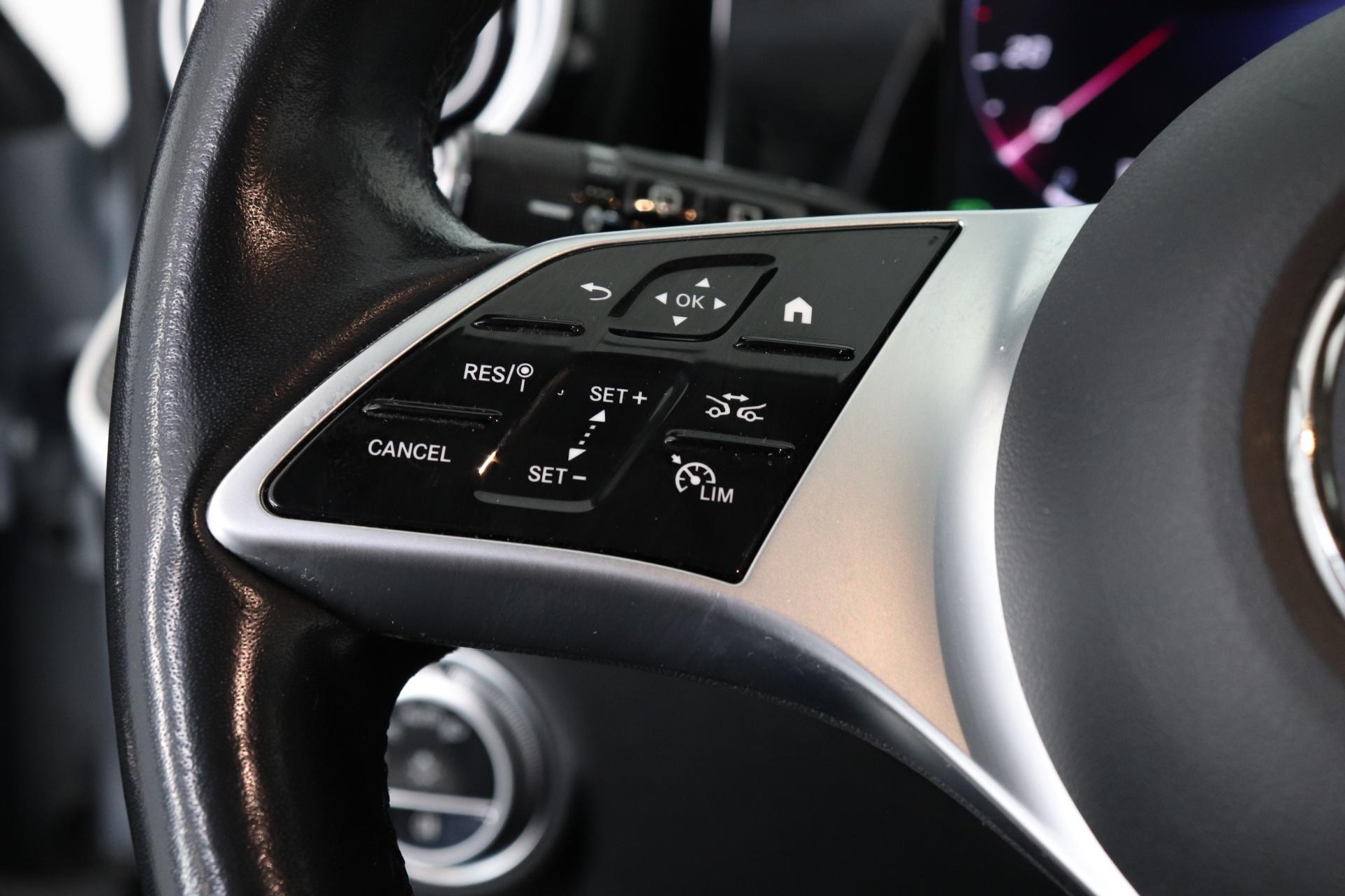 MERCEDES-BENZ C 2022