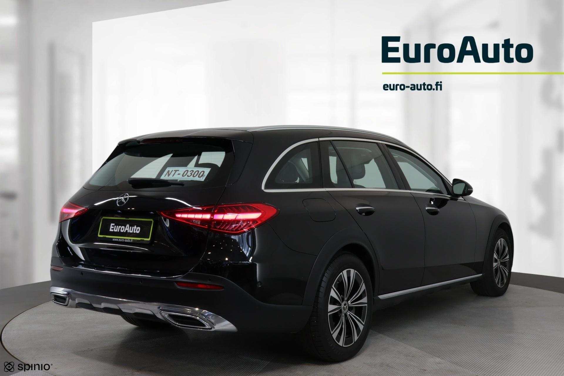 MERCEDES-BENZ C 2023