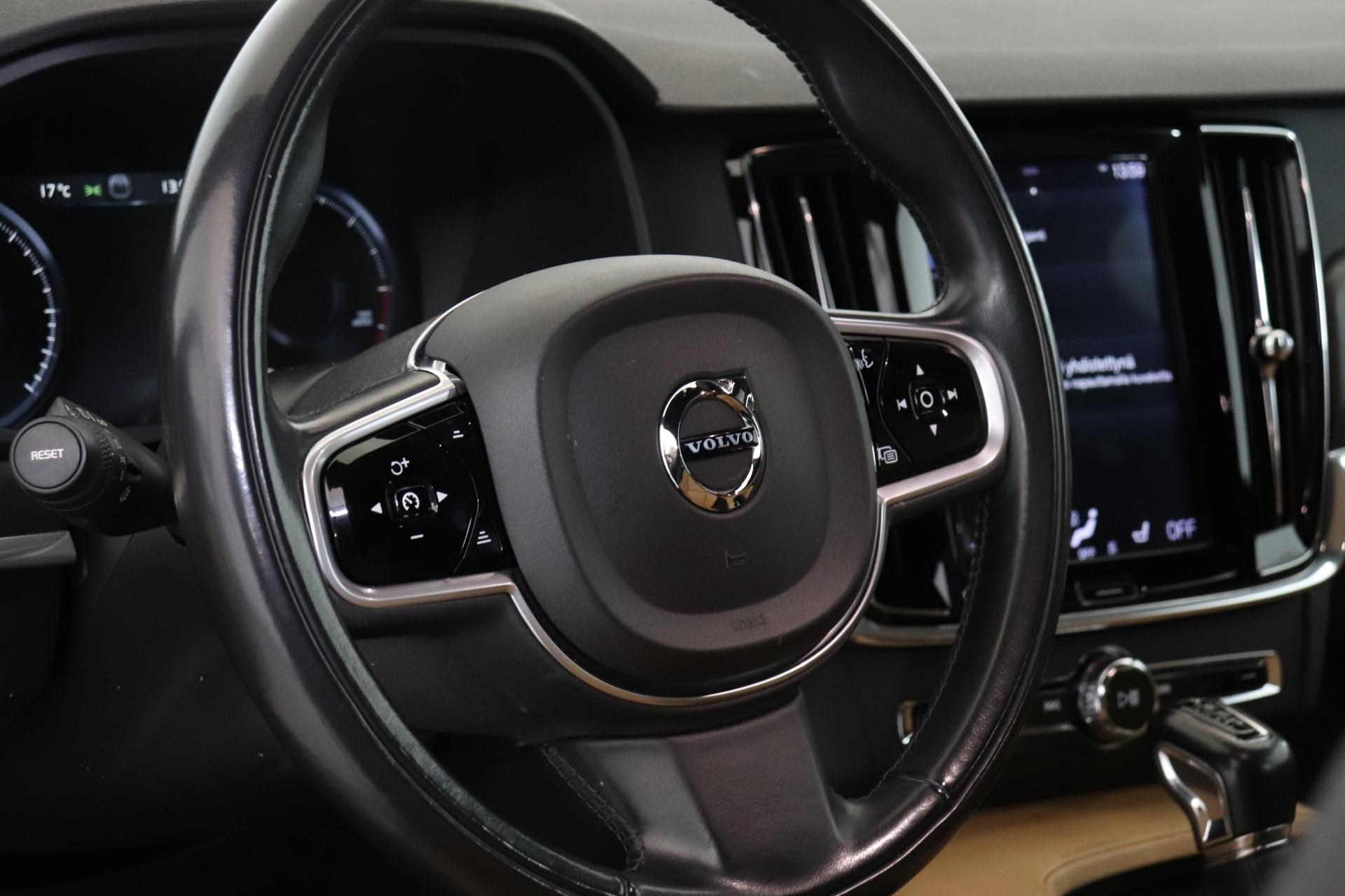 VOLVO V90 Cross Country 2018