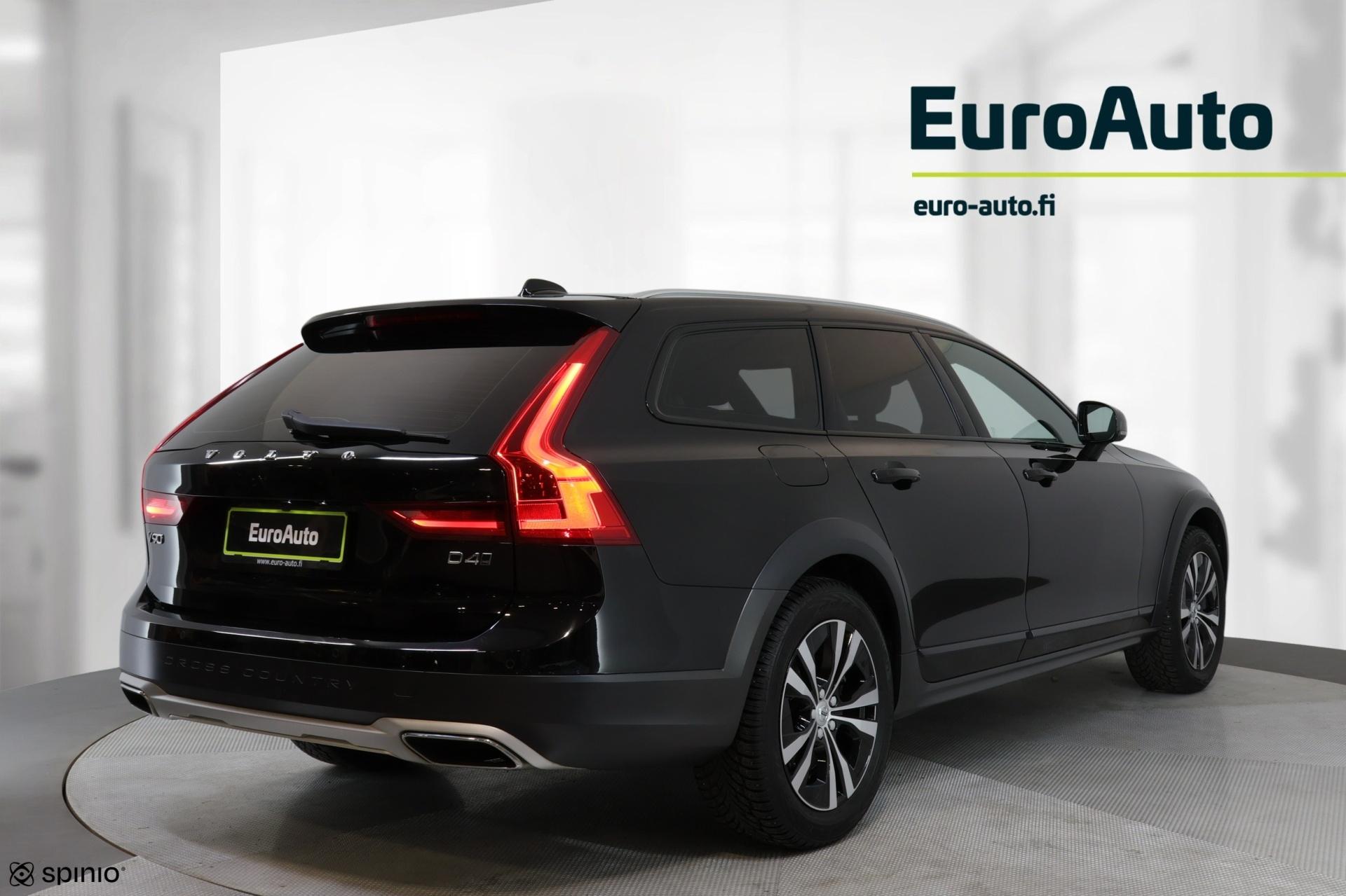 VOLVO V90 Cross Country 2018