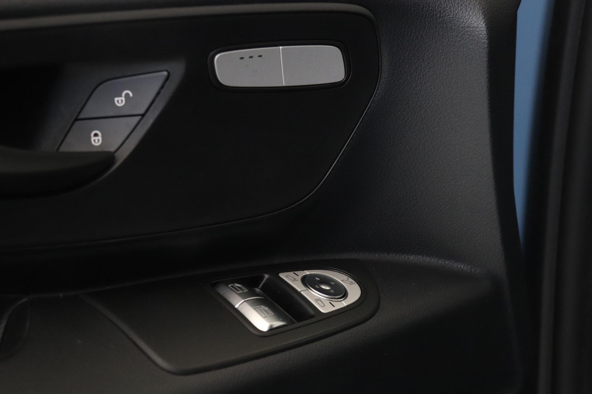 MERCEDES-BENZ Vito 2025