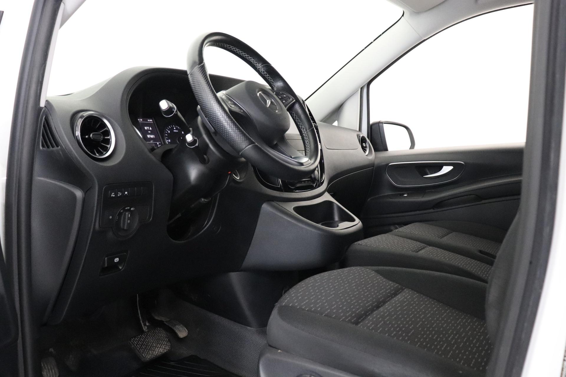 MERCEDES-BENZ Vito 2022