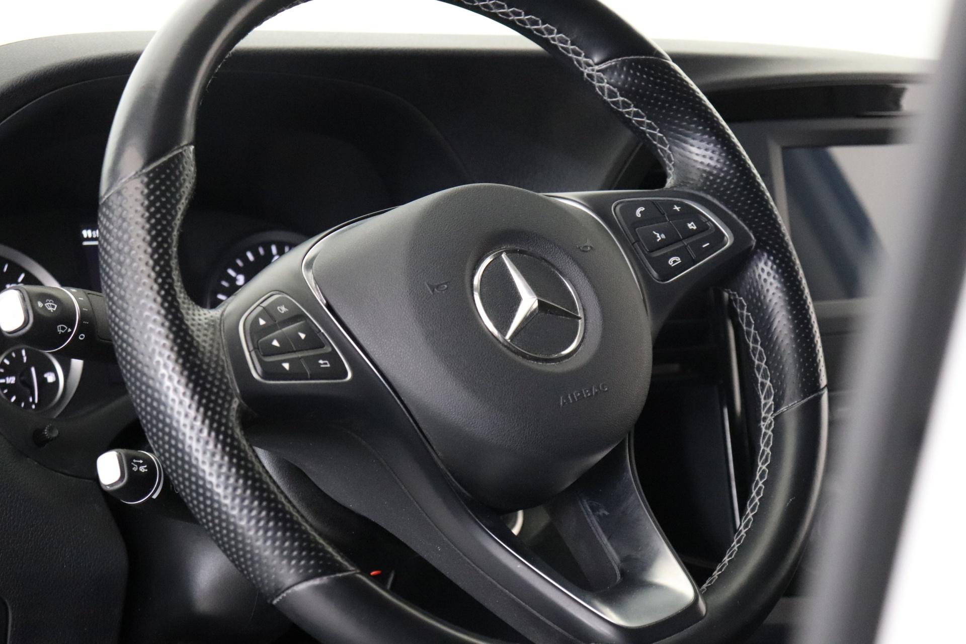 MERCEDES-BENZ Vito 2022