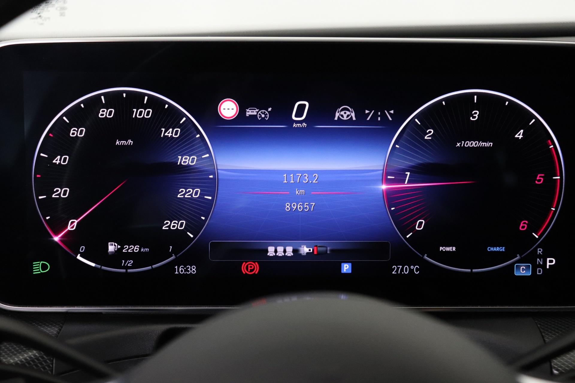 MERCEDES-BENZ C 2023