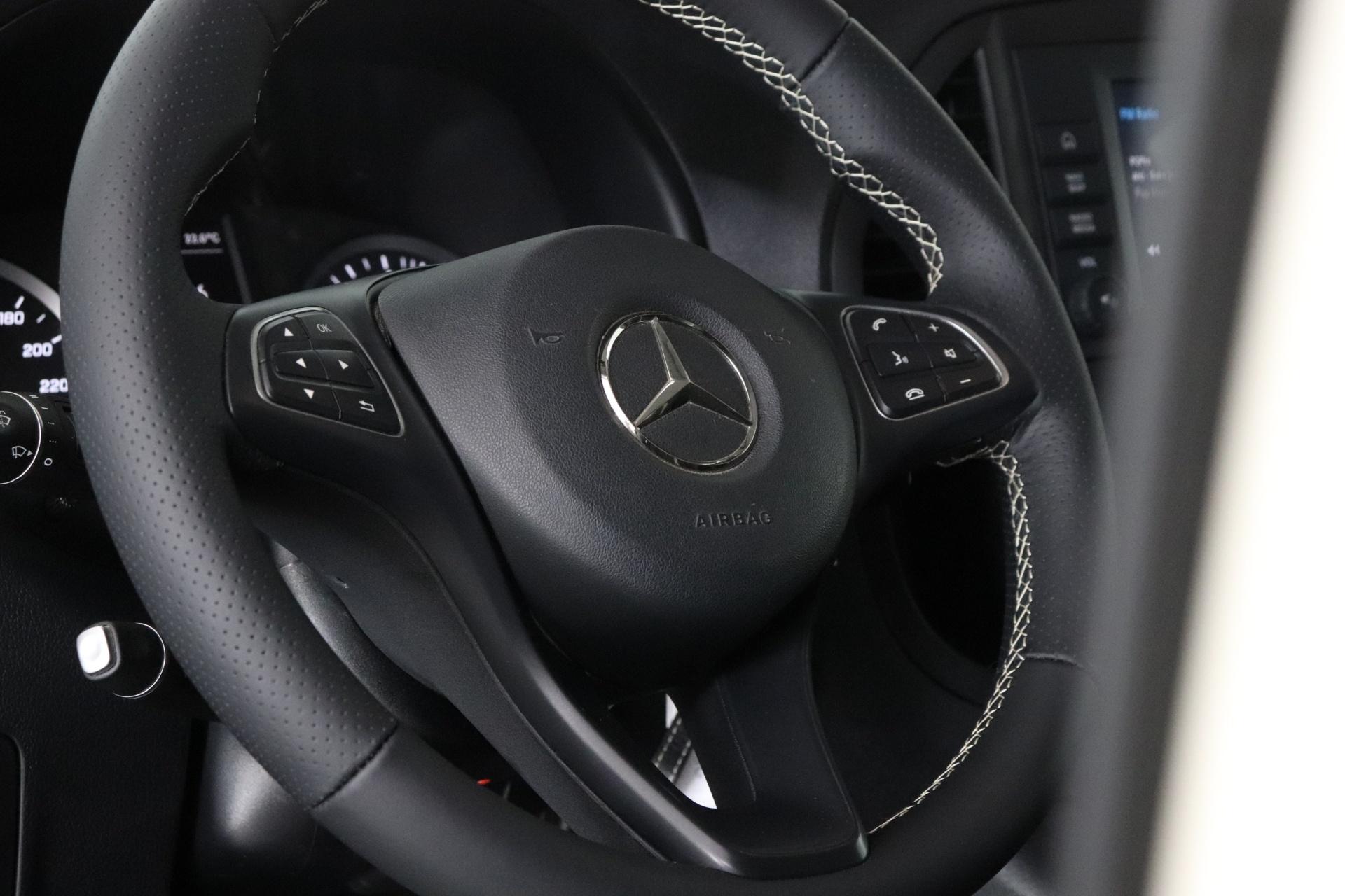 MERCEDES-BENZ Vito 2022