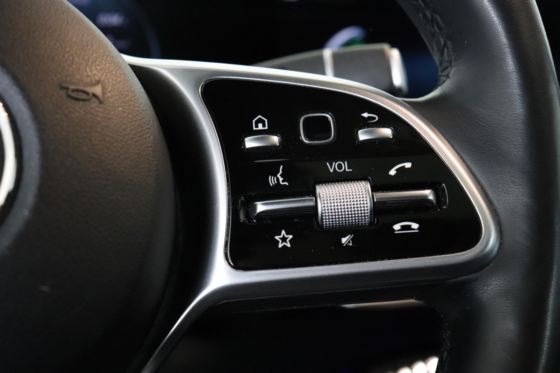 MERCEDES-BENZ EQC 2022