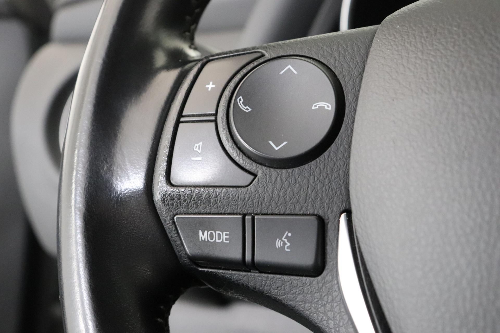 TOYOTA Auris 2017