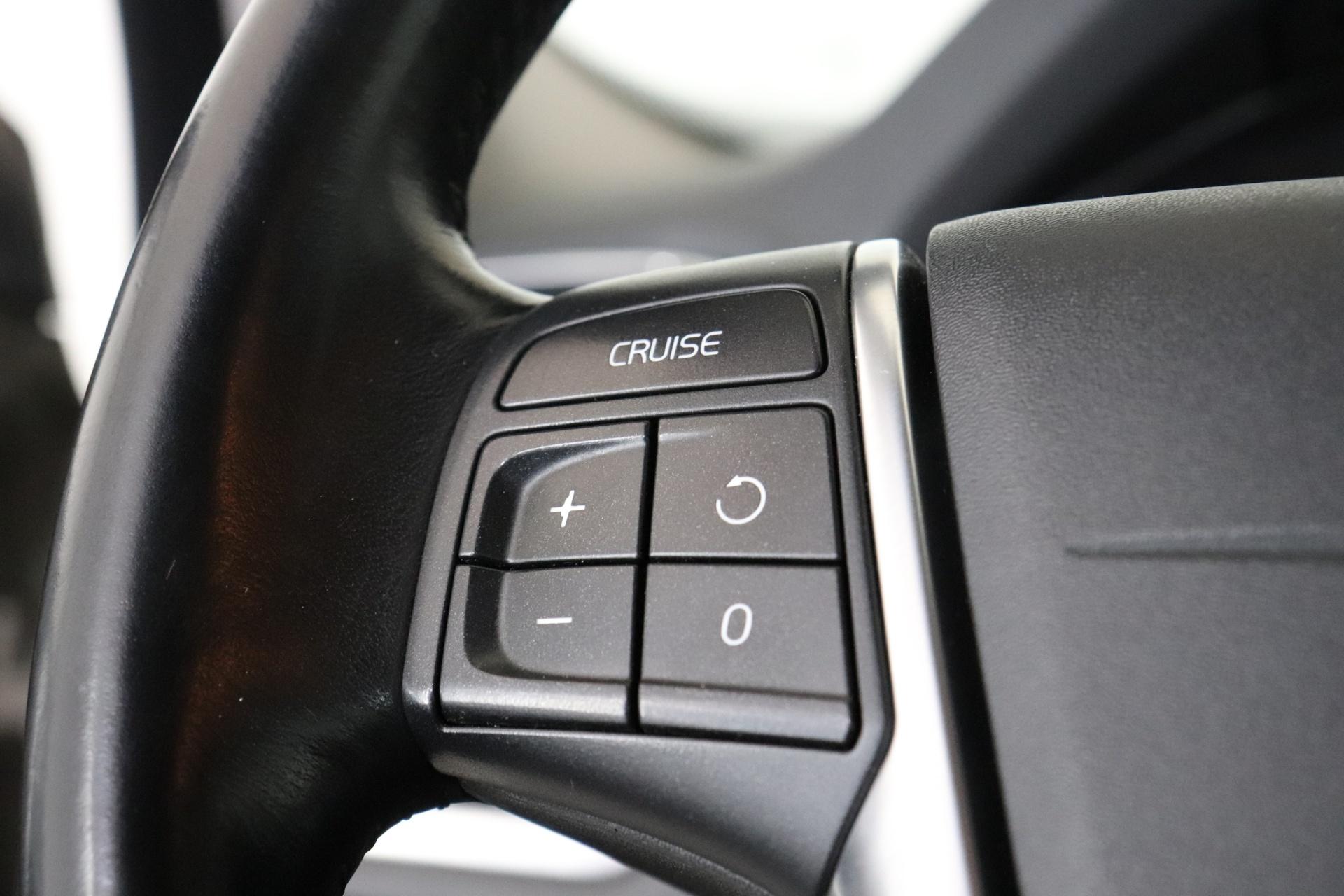 VOLVO XC70 11