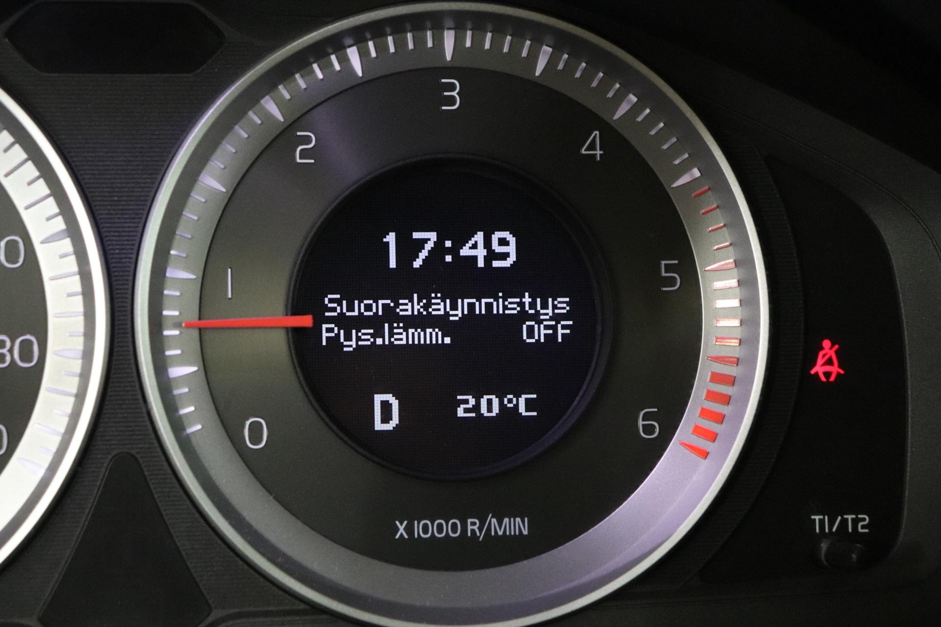 VOLVO XC70 14