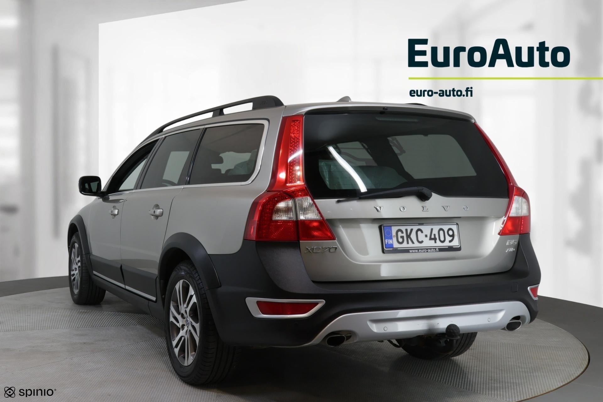 VOLVO XC70 5
