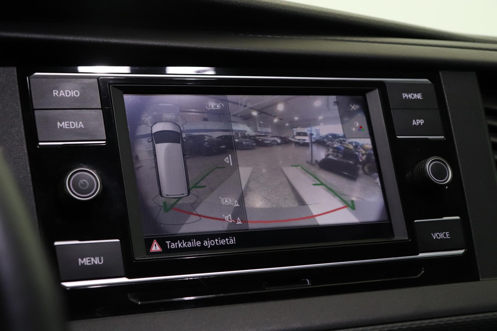 VOLKSWAGEN Transporter 2023