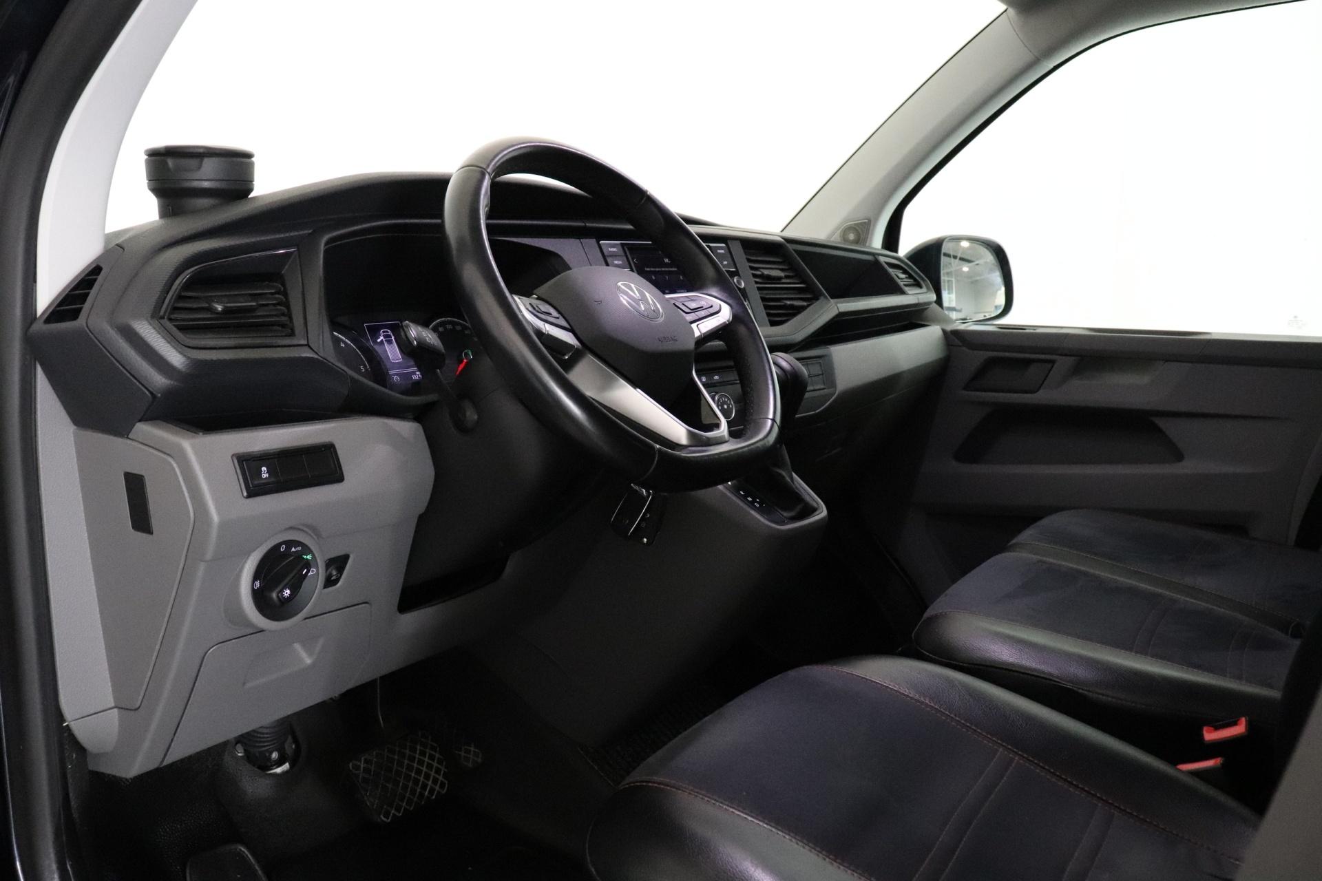 VOLKSWAGEN Transporter 2023