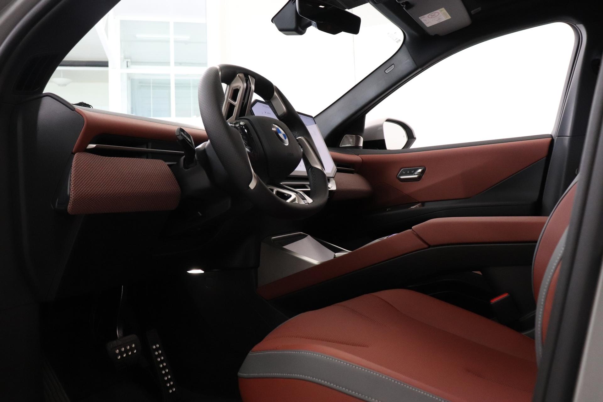 BMW iX3 2026
