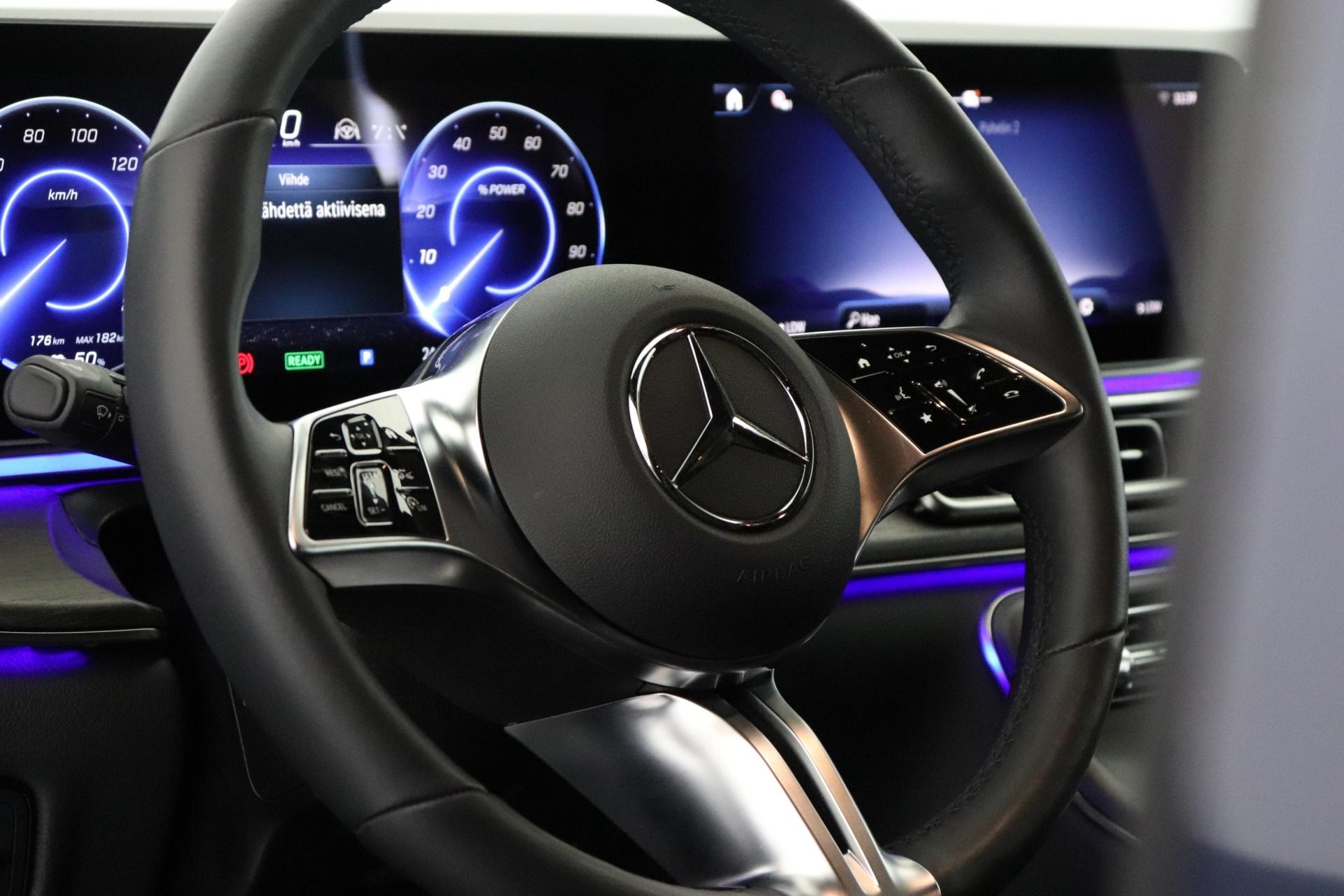 MERCEDES-BENZ EQV 2025