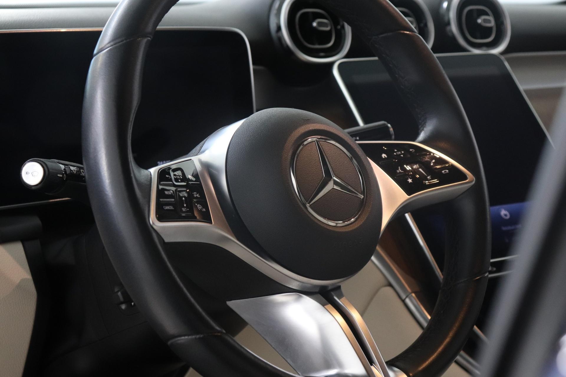 MERCEDES-BENZ GLC 2023
