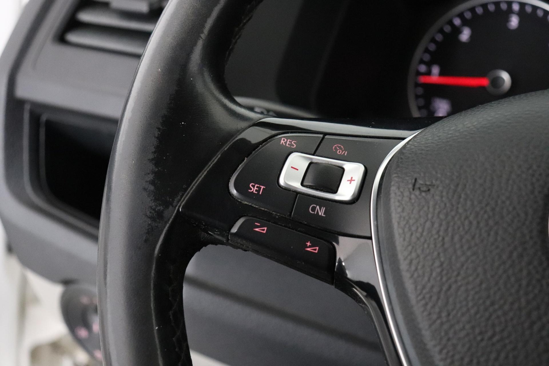 VOLKSWAGEN Transporter 2018