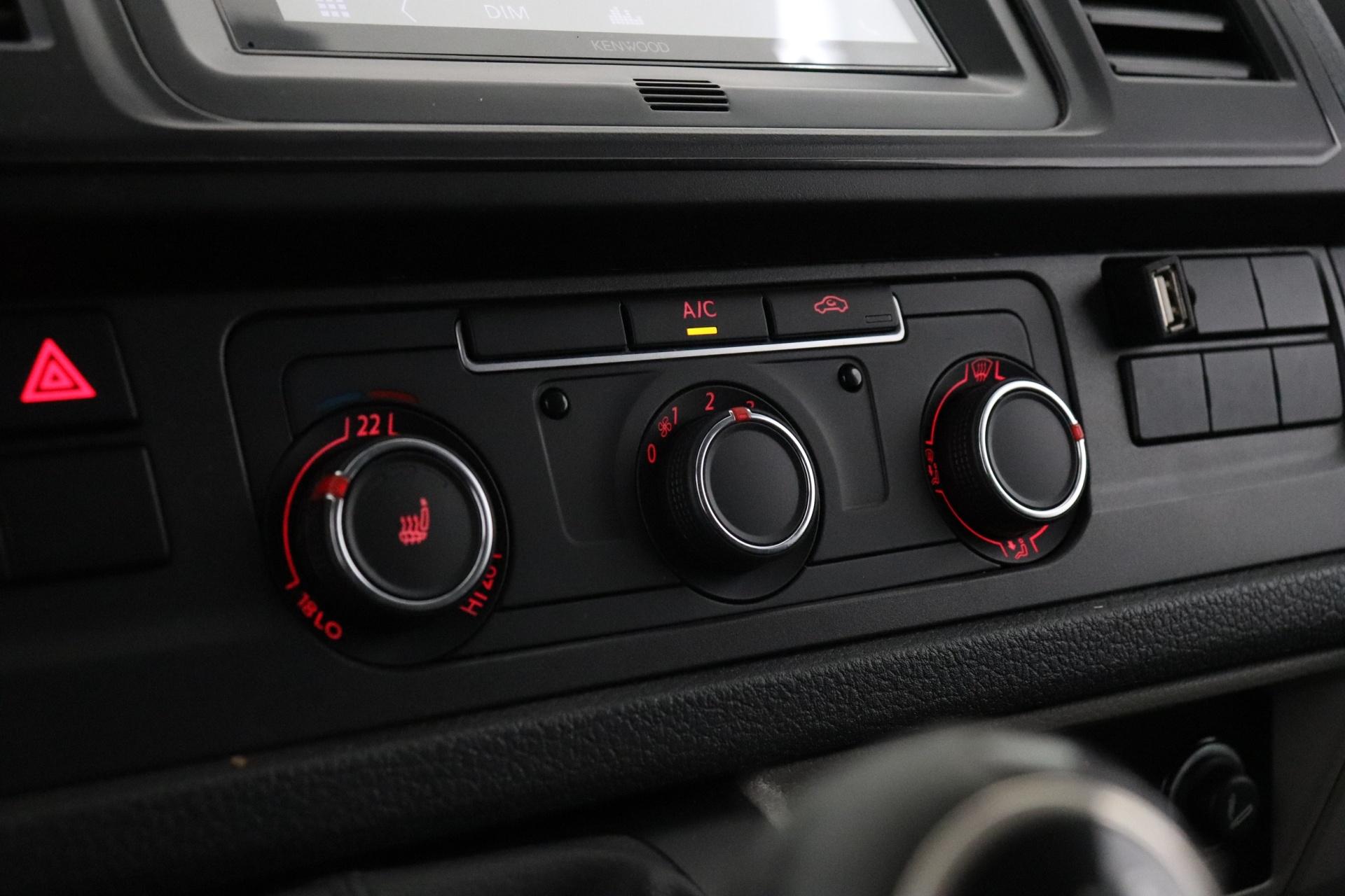 VOLKSWAGEN Transporter 2018