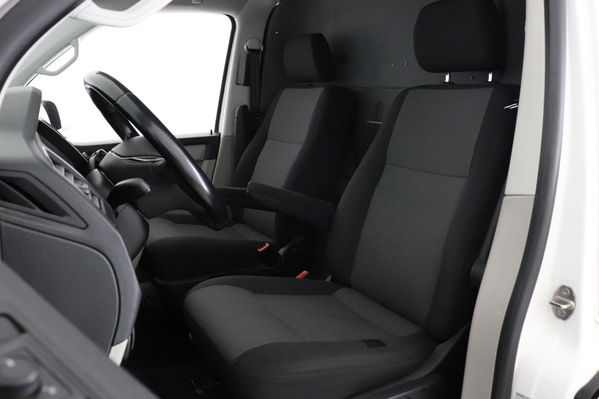 VOLKSWAGEN Transporter 2018