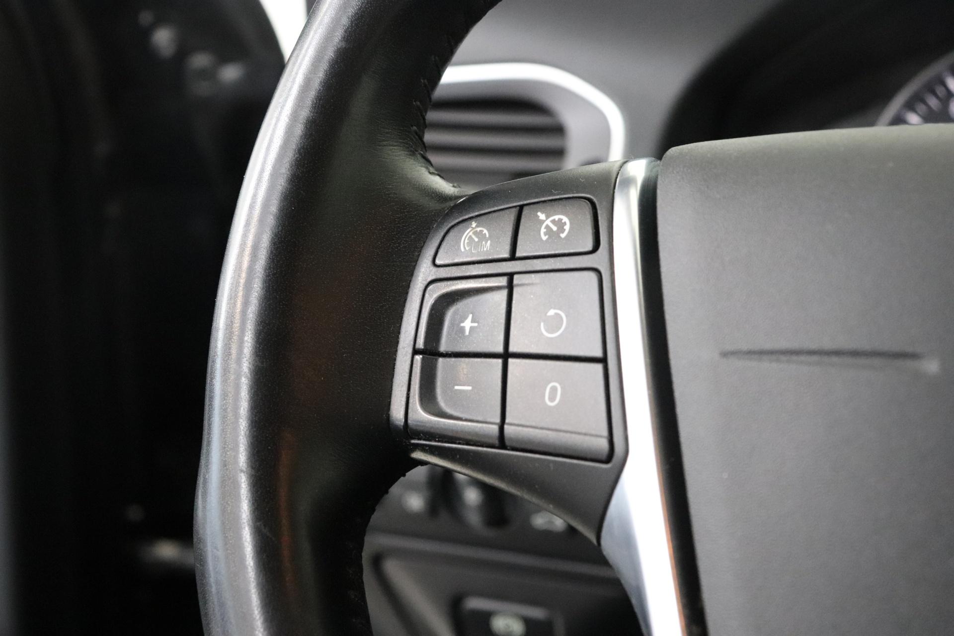 VOLVO V60 2013