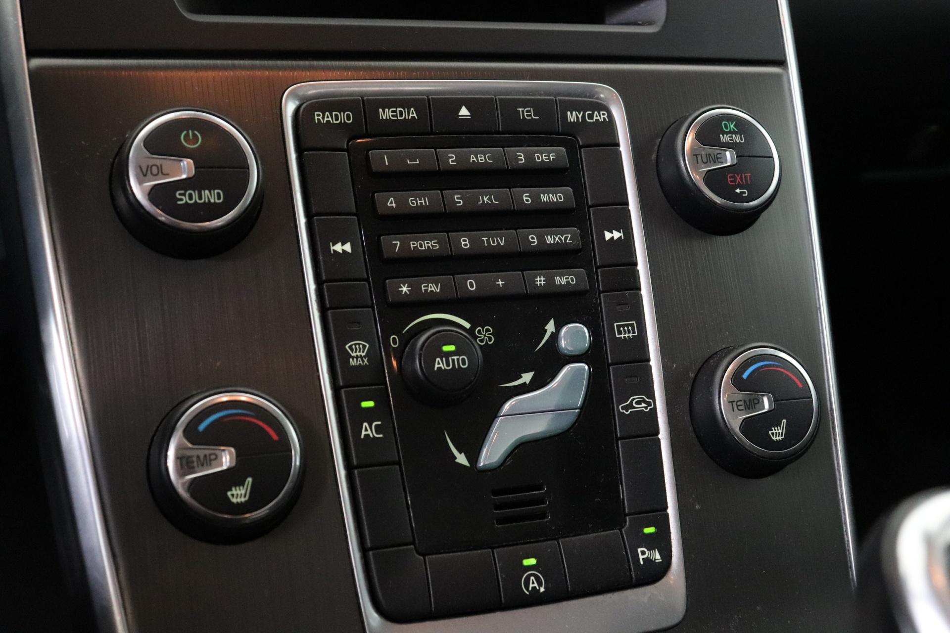VOLVO V60 2013