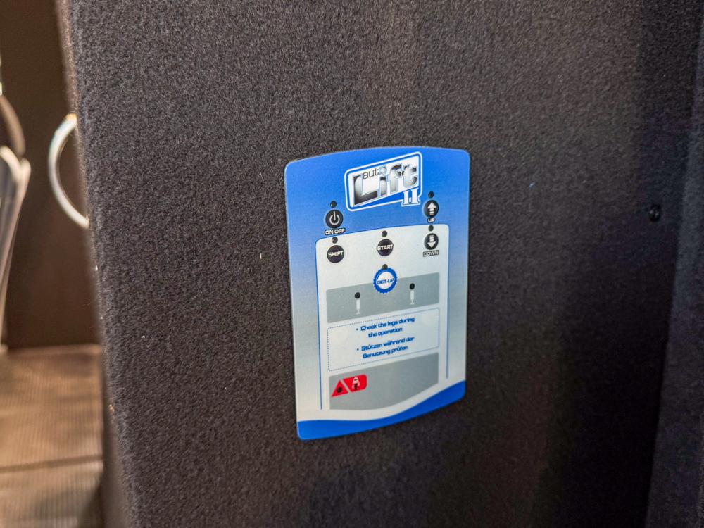 MERCEDES-BENZ Sprinter 2023