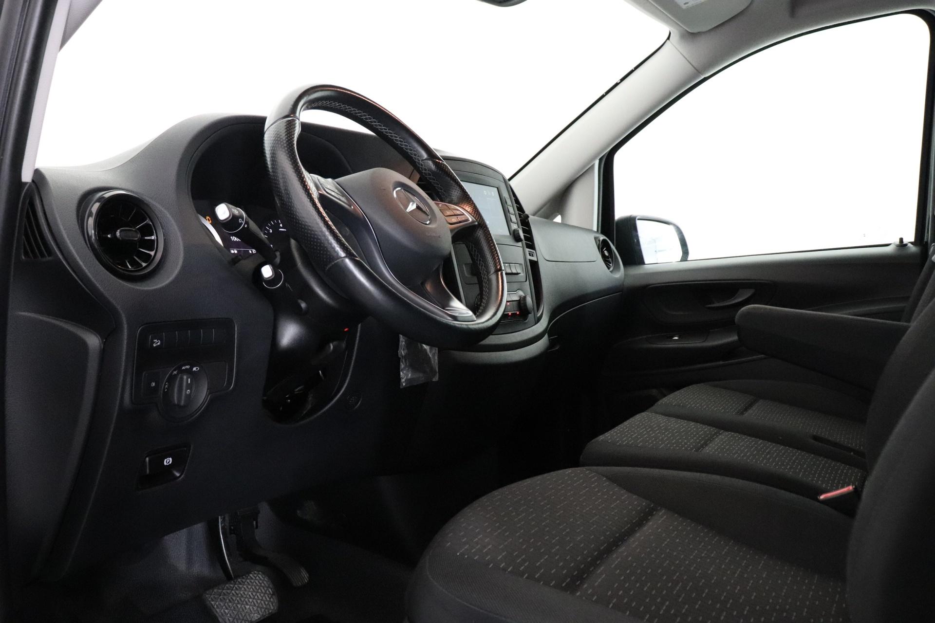 MERCEDES-BENZ Vito 2022