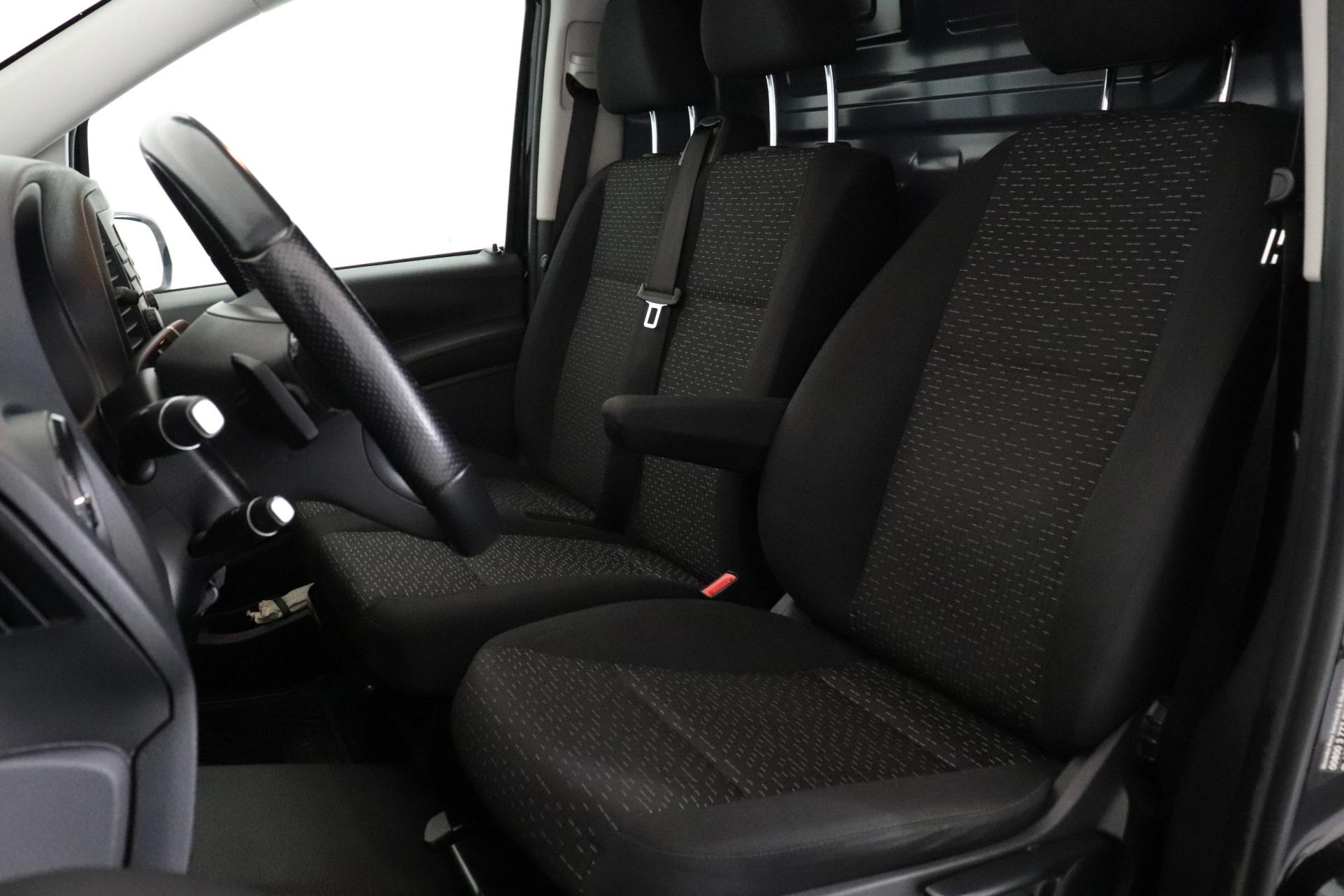 MERCEDES-BENZ Vito 2022