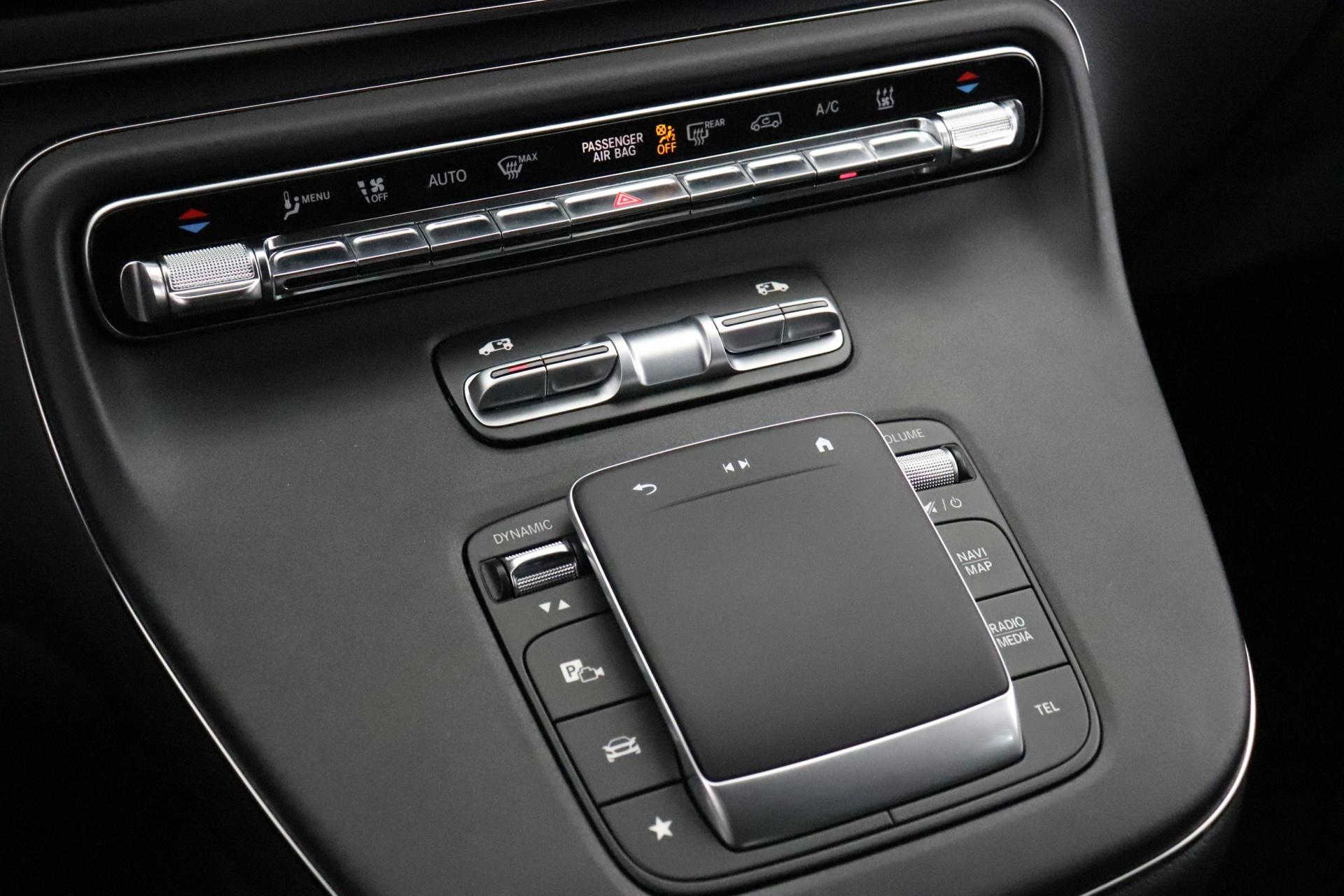 MERCEDES-BENZ EQV 2024