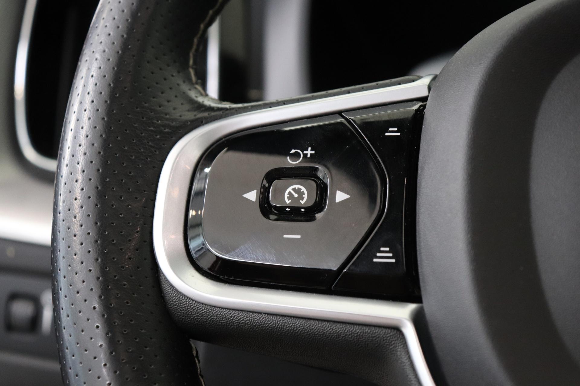 VOLVO XC60 2019