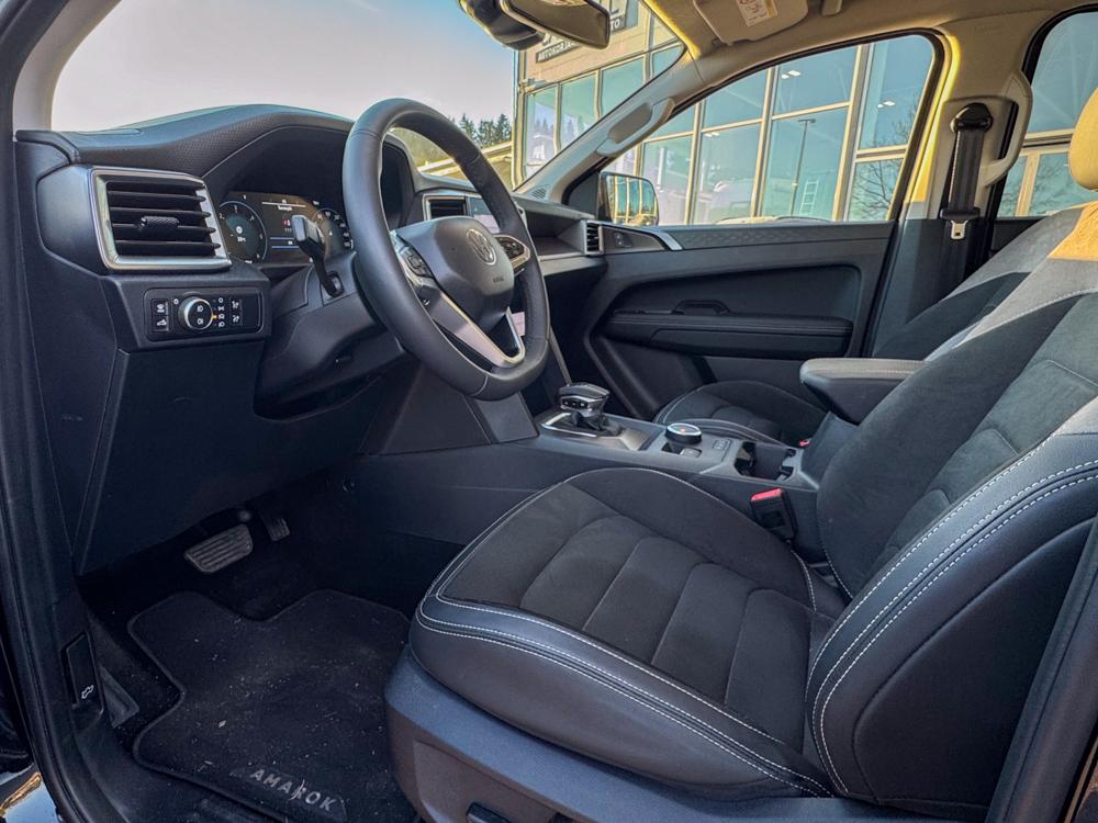 VOLKSWAGEN Amarok 2025